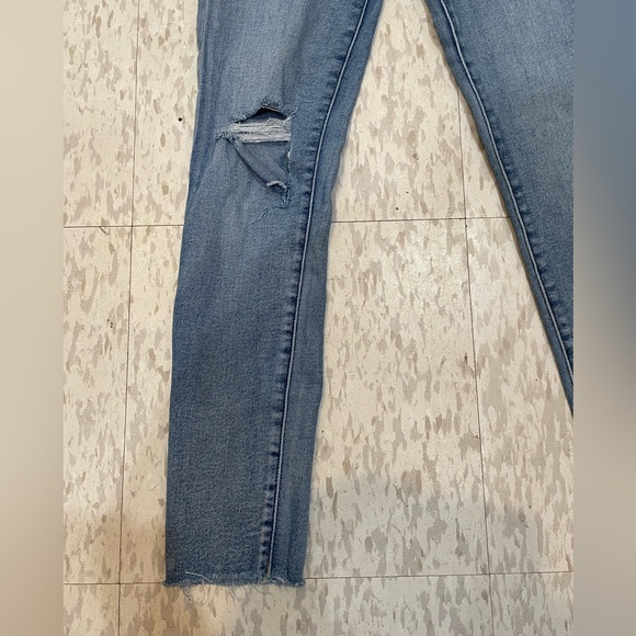 Aritzia Denim Forum - The Nico Mid Rise Skinny Crop Blue Jeans in size 26 - Picture 7 of 12